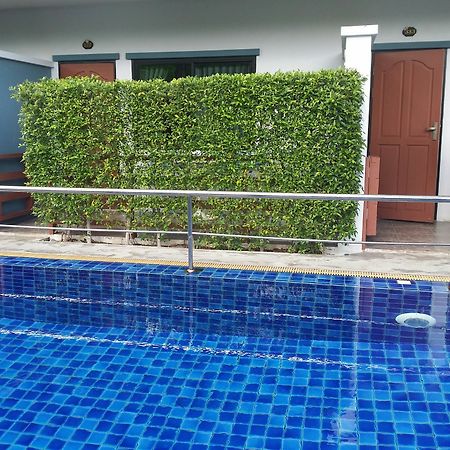 Baan I Un Pool Villa Chonburi Bagian luar foto